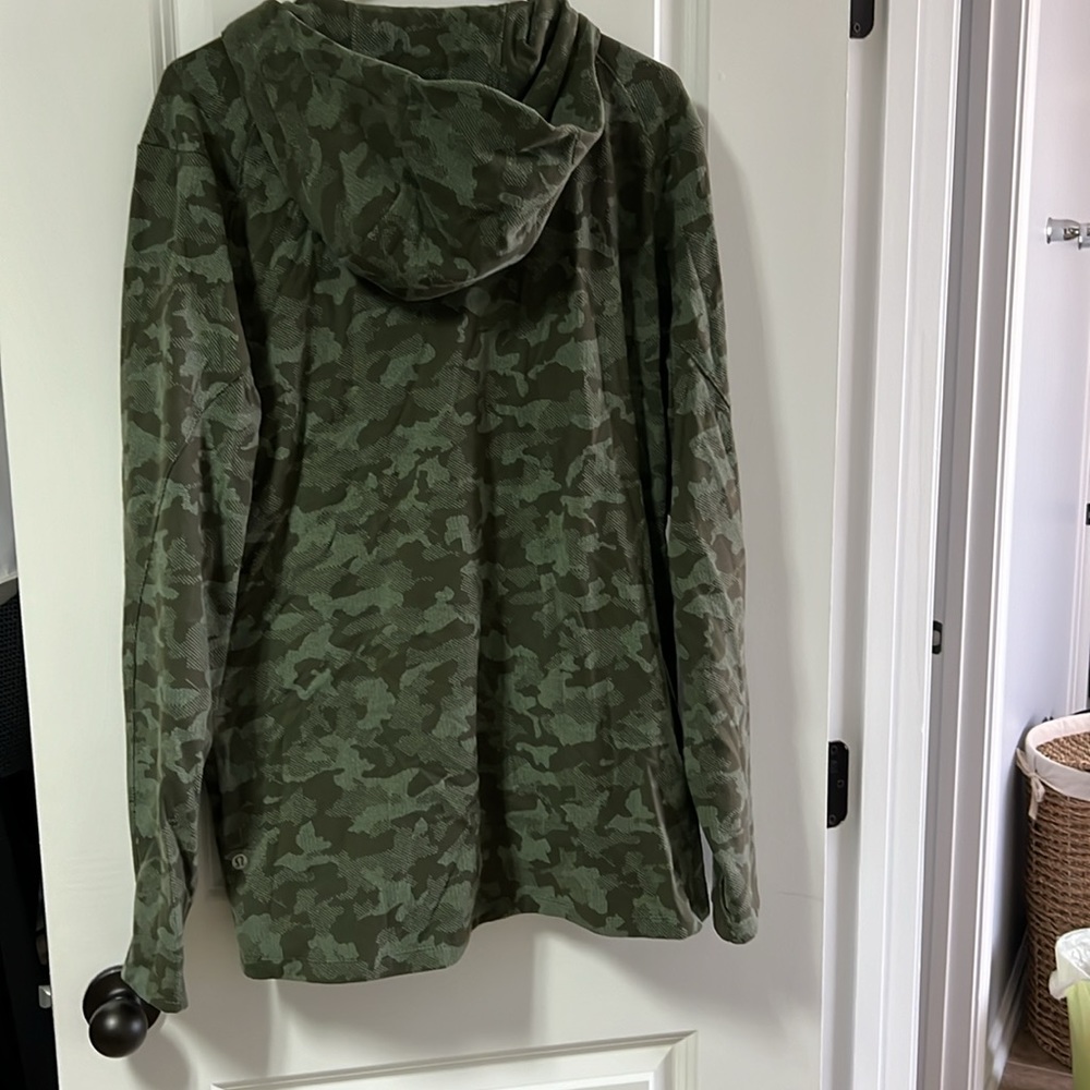 Men’s Lululemon zip up with hood (XL) - Picture 2 of 5